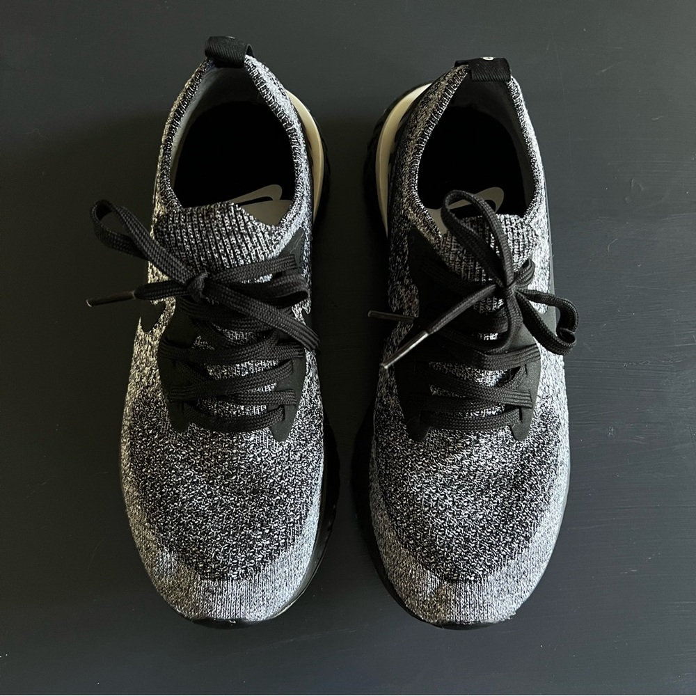 Nike Epic React Flyknit 2 Size 7 - image 2